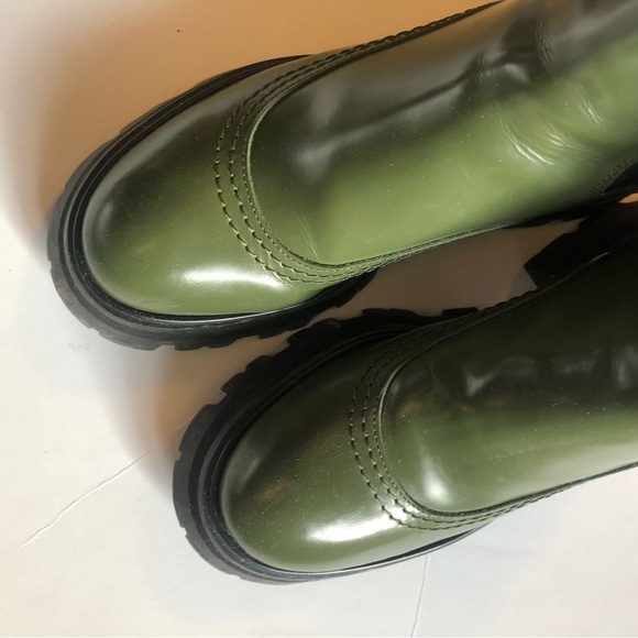 NEW Alexander McQueen Wander Chelsea Boot Green/Black 36 - Picture 3 of 6